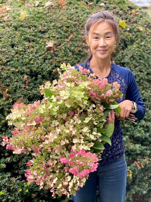Flower Farmer Produces Heirloom Varieties Full of Fragrance and Charm | Gardening 1 LF20220326-2flores-tuma08.jpg